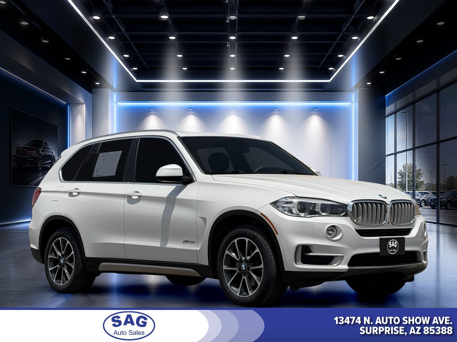 2017 BMW X5 xDrive35i in White Metallic — front three-quarter view